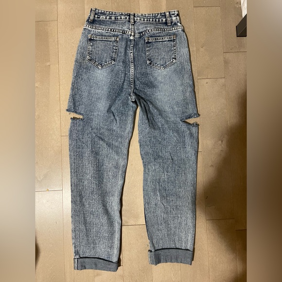 Blue jeans - Picture 2 of 2